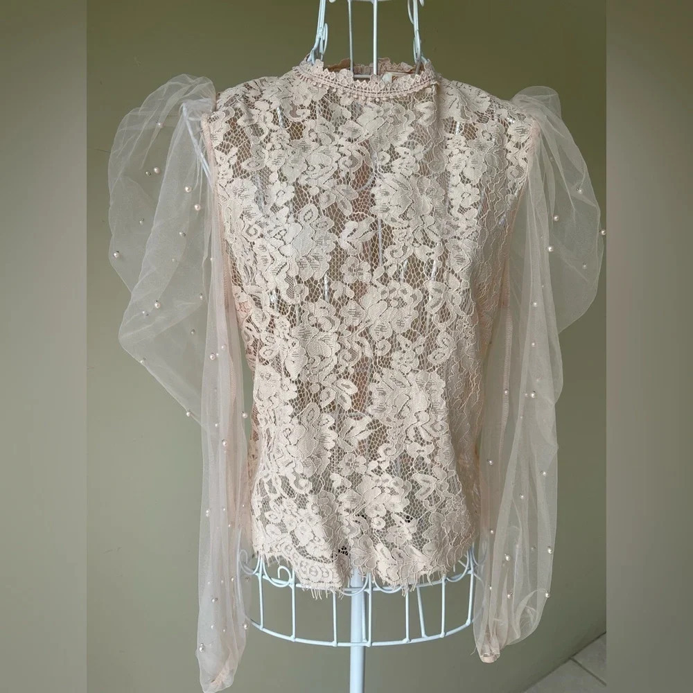 Peach lace beaded blouse puff sleeves festive blush size S